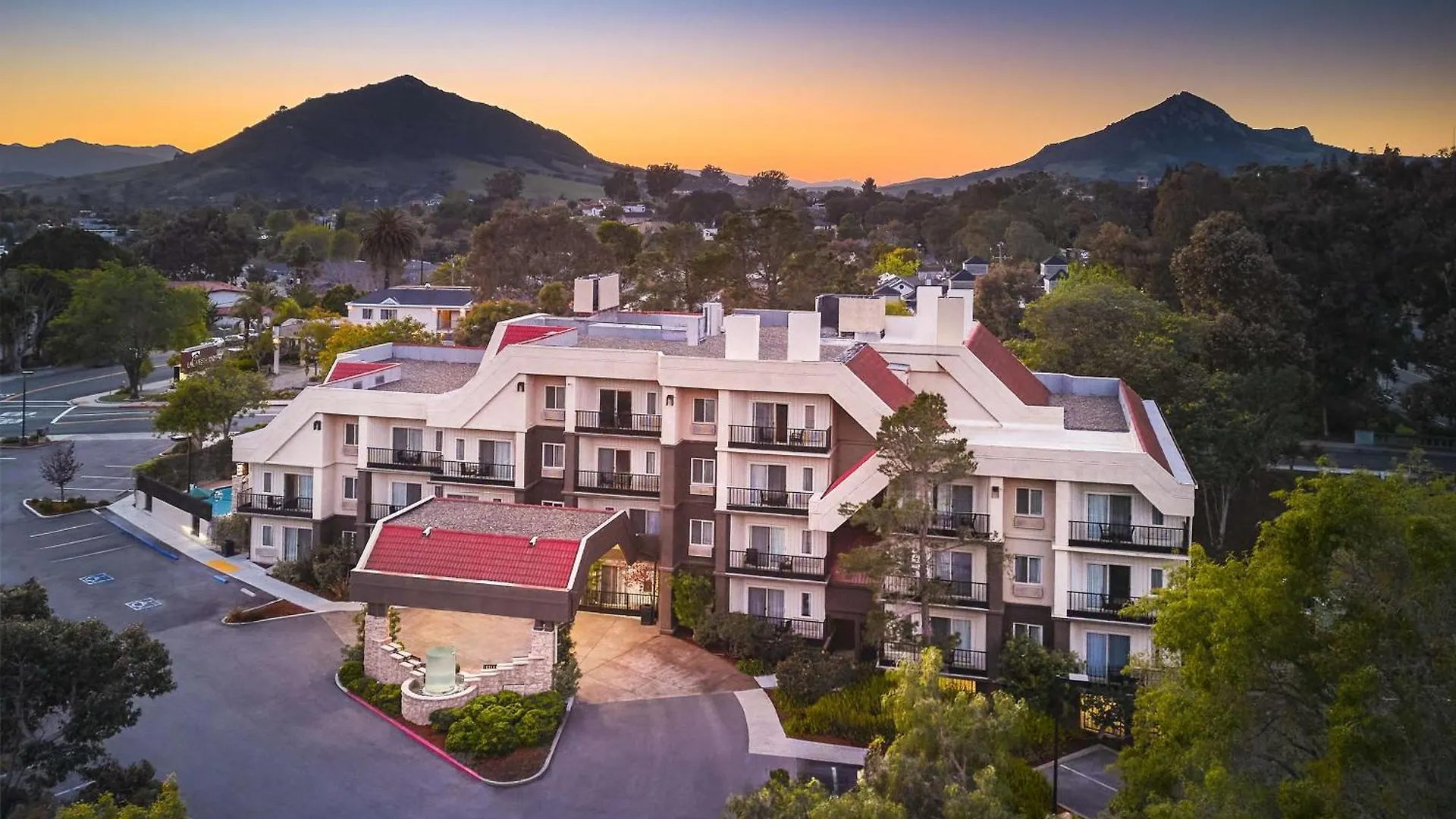 Staying Near Throop Park: 4 Central SLO Hotels Compared