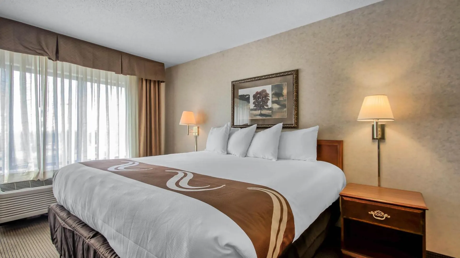 Staying in Kansas: 10 Historic Hotels Compared